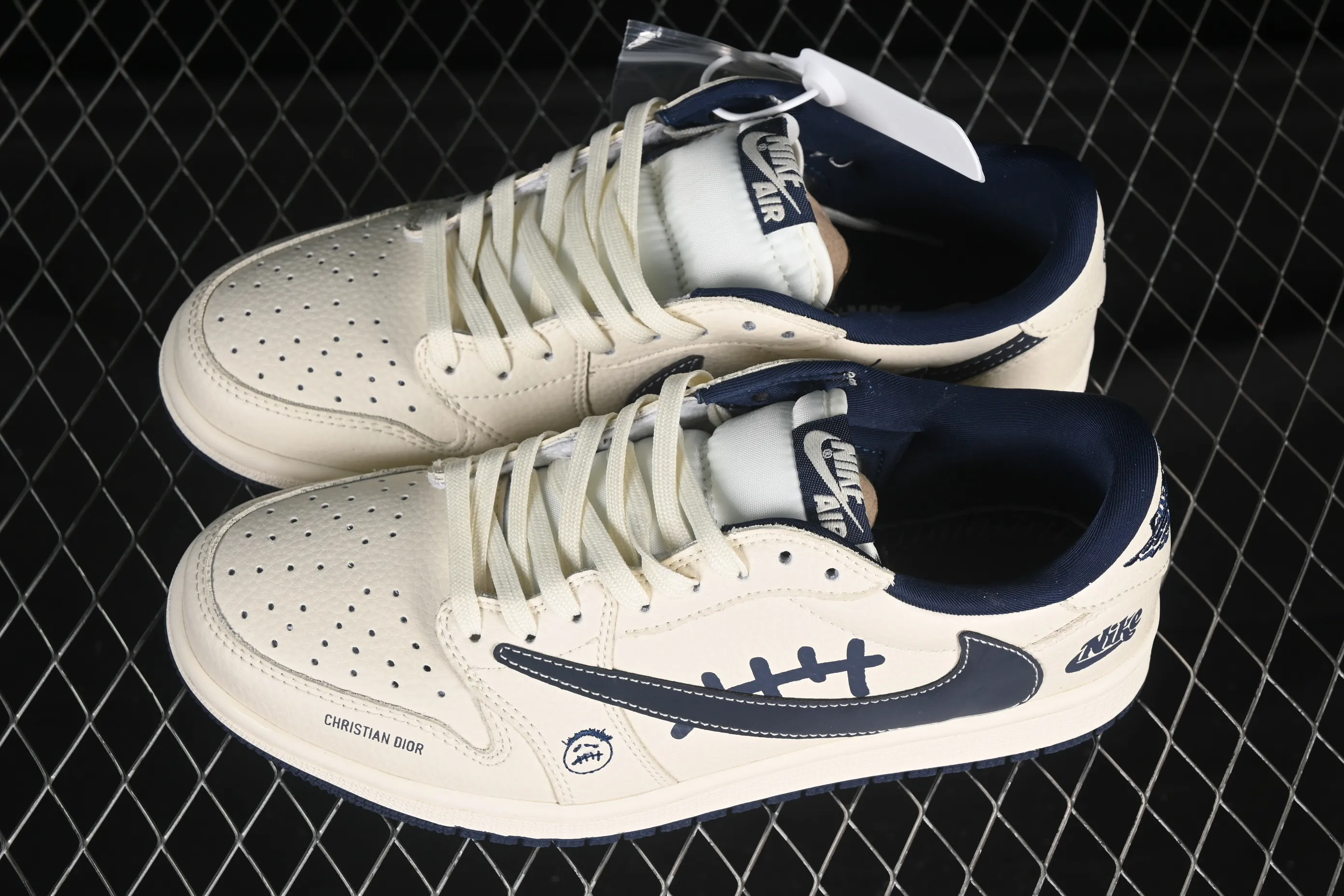 All Categories Air Jordan Jordan Series Basketball Shoes Air Jordan 1 Low High-end Customized Low-top Shoes Travis Scott x Fragment Design x Air Jordan 1 Low OG SP AJ1 Nike Co-branded Gray Dark Blue Ghostface Low-top Cultural Casual Shoes LD2025-009
